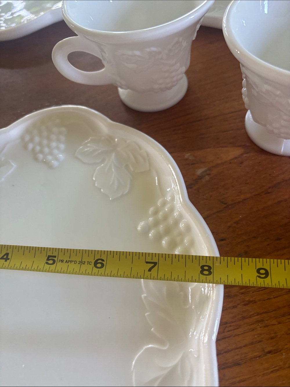 Vintage Indiana Glass Set of 6 Harvest Grape pattern white milk glass snack set - Picture 10 of 13